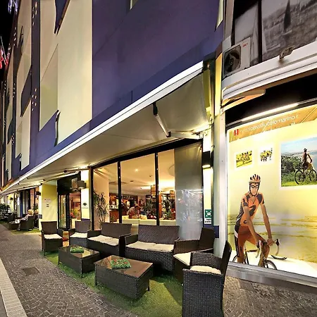 Hotel Cavalluccio Marino 2*